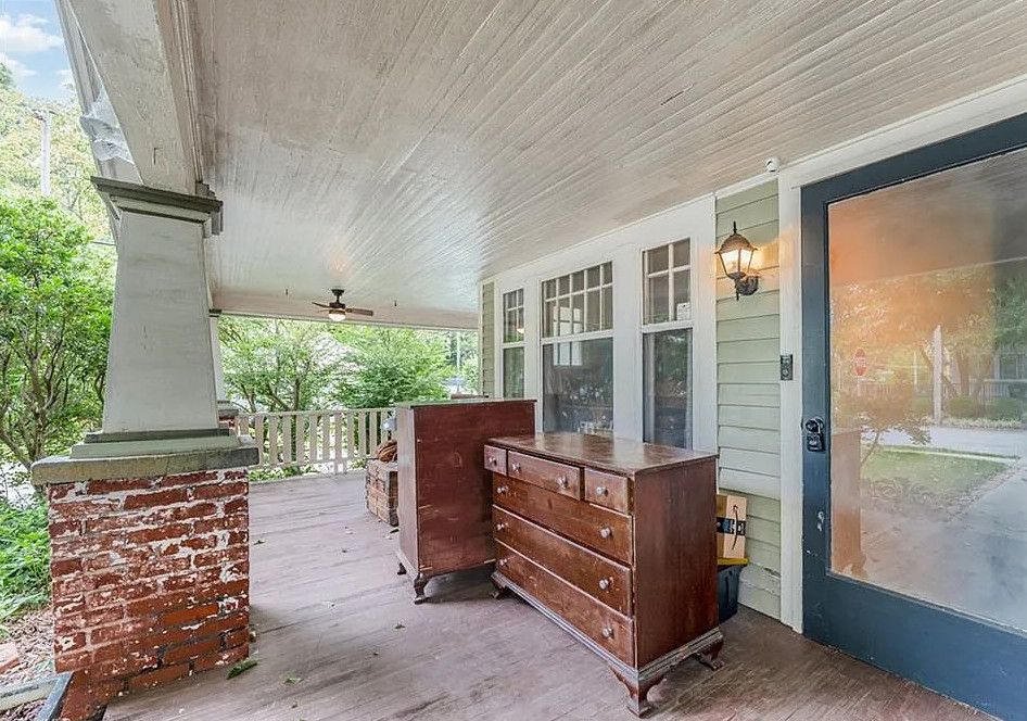 Diamond in the Rough! Circa 1926 in North Carolina. $180,000