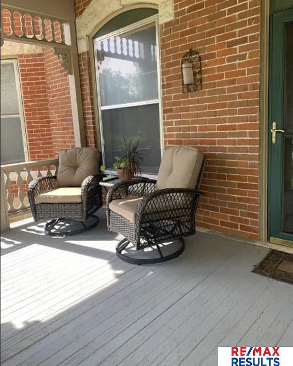 Really pretty! Circa 1890 in Nebraska. $275,000