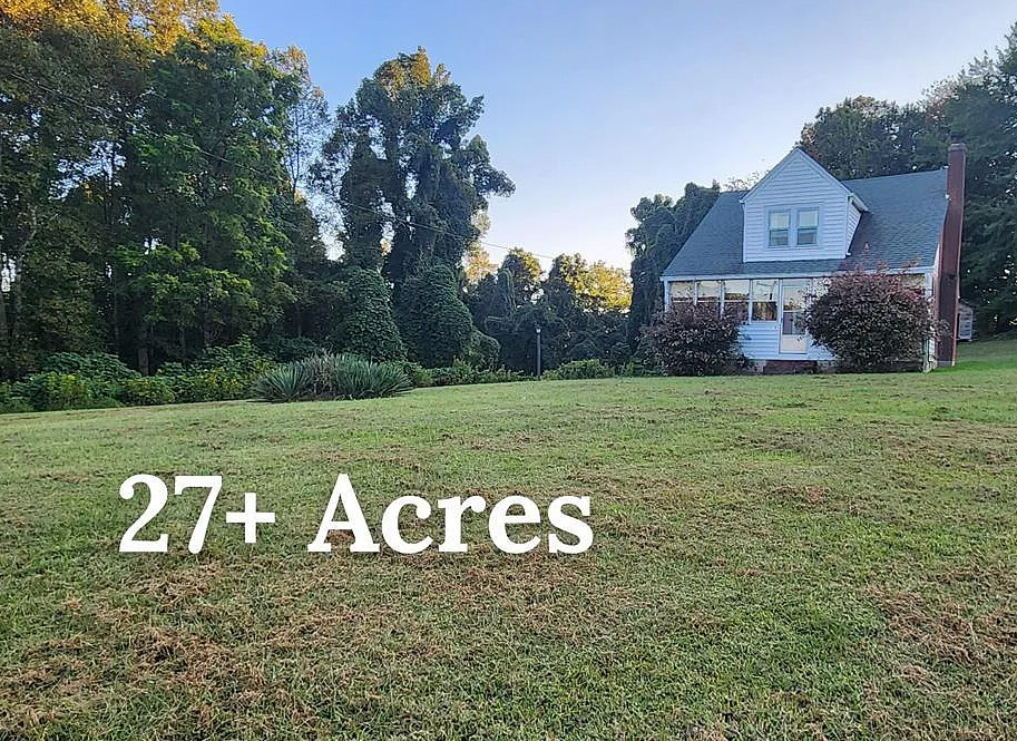 27 acres in Virginia. Circa 1939. $129,900