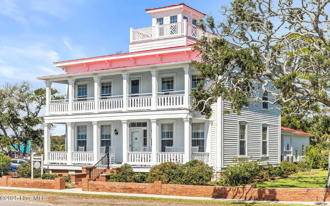 Beautiful! The Cape Fear House, Circa 1868 in North Carolina. $2,350,000