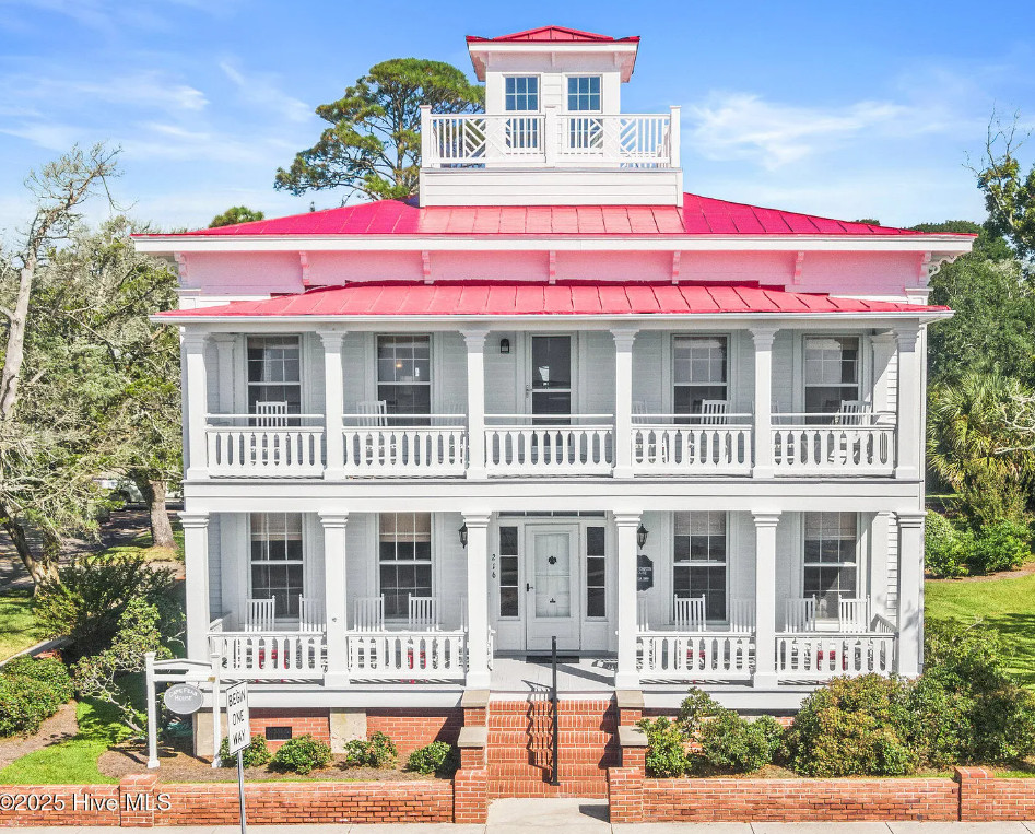 Beautiful! The Cape Fear House, Circa 1868 in North Carolina. $2,350,000