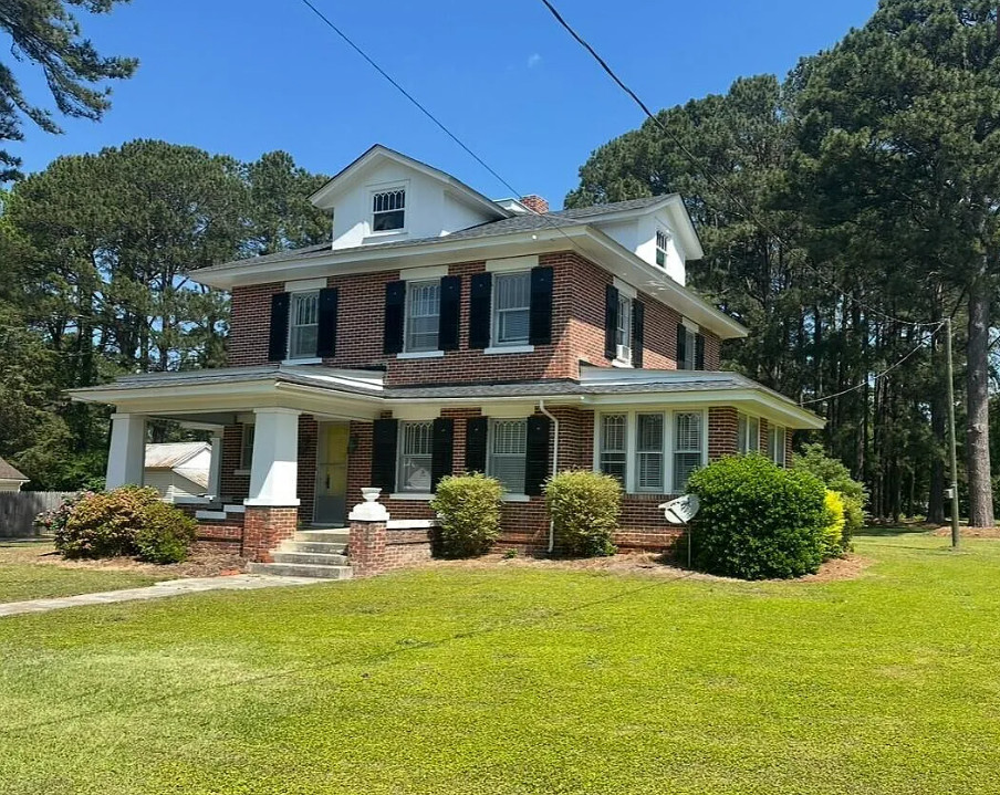 Diamond in the Rough! Beautiful exterior! Circa 1925 in North Carolina. $150,000