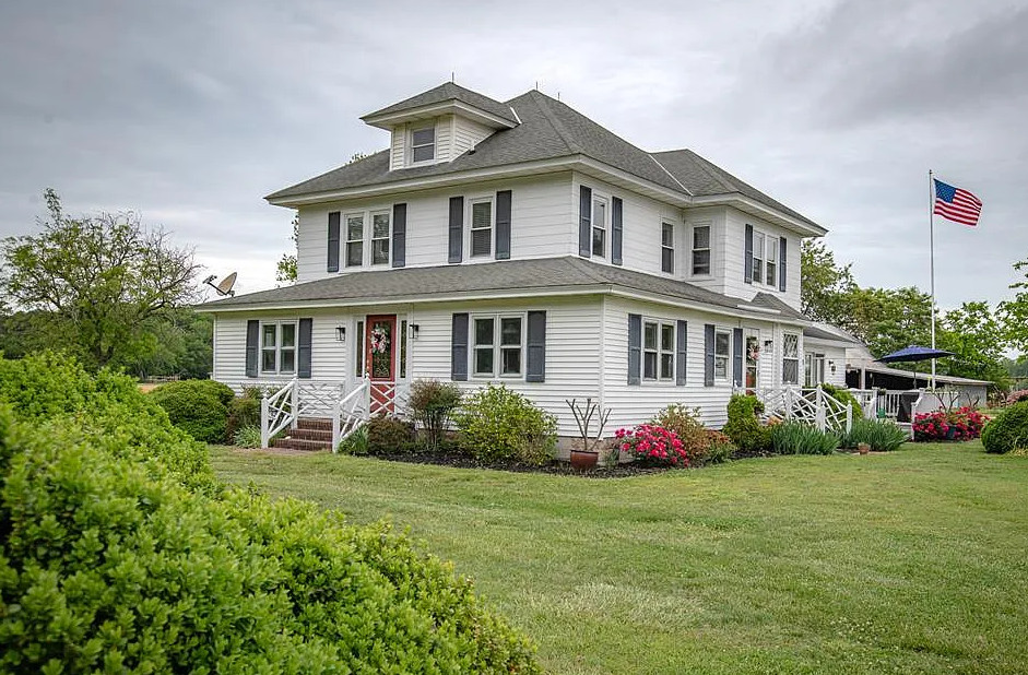 Love the blue bathroom! C. 1900. One acre in Virginia. $359,000