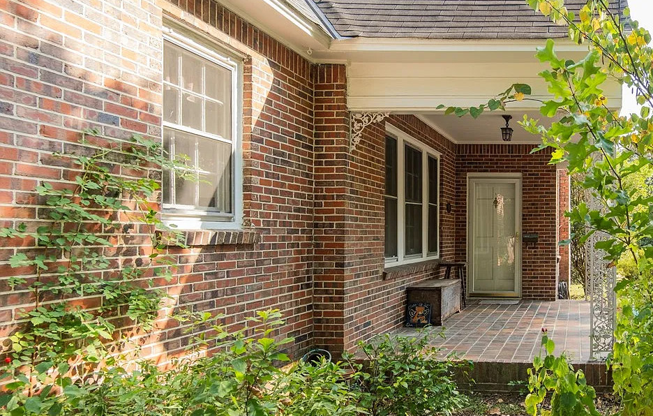 Pretty interior! Circa 1933 in Georgia. $169,000
