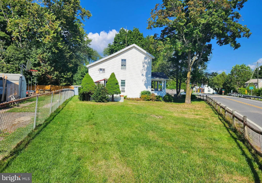 Fixer upper alert! Circa 1910 in Maryland. $99,900