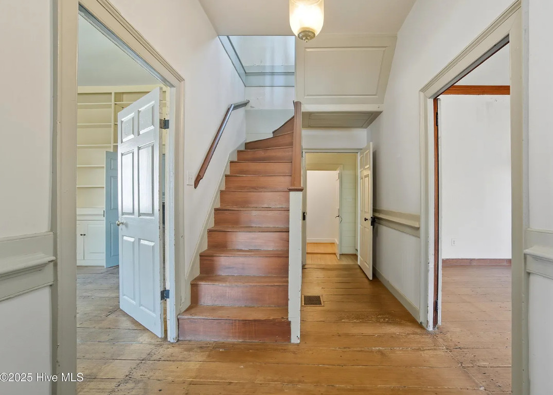 Circa 1765 in beautiful Edenton, NC. Site of famed 1774 Edenton Tea Party. $549,000