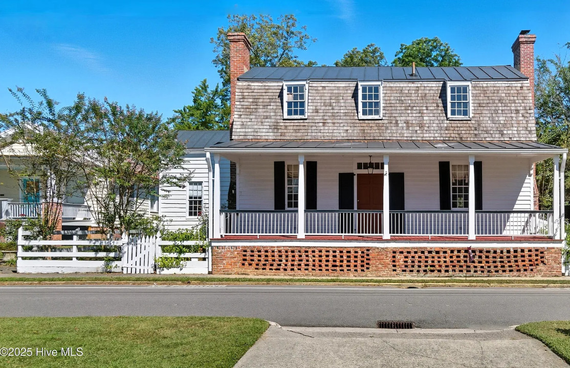 Circa 1765 in beautiful Edenton, NC. Site of famed 1774 Edenton Tea Party. $549,000
