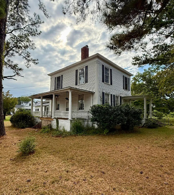 Diamond in the Rough! Circa 1853 in North Carolina. $129,500