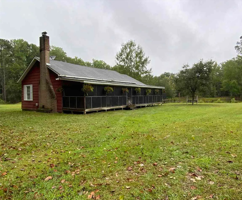 Deal of the Day! Has a tennis court! Almost 11 acres in South Carolina. $229,000