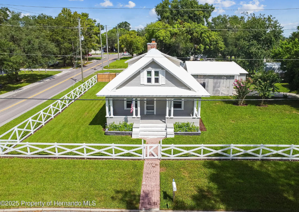 Nice curb appeal! Pretty interior! Circa 1912 in Florida. $299,900