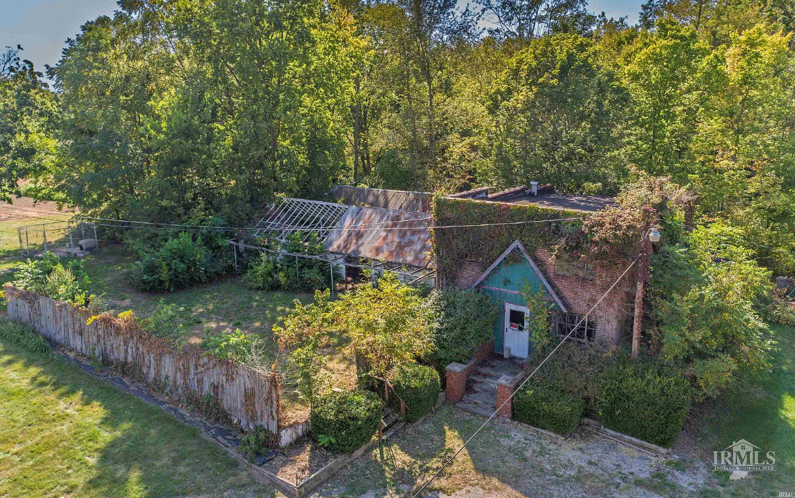 Nice acreage! Circa 1917. Over 14 acres in Indiana. $349,900