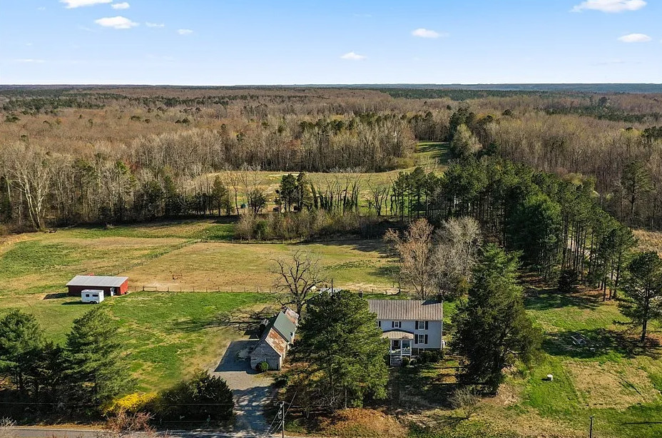 Circa 1783! Historic Bagby House. Has a guest cottage. On 11 acres in Virginia. $485,000