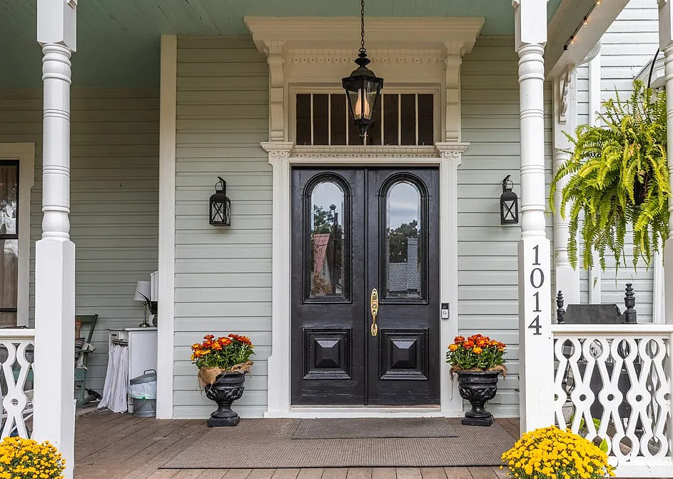 Beautiful details inside! The Vaughan House, C. 1888. One acre in Virginia. $398,500