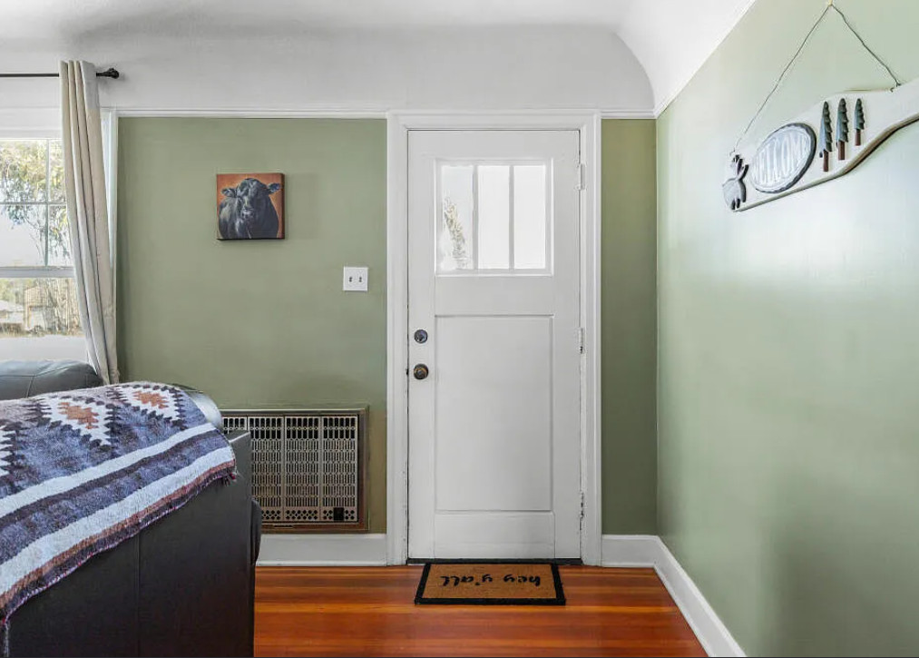 Cute house in Oregon! C. 1938. Over two acres. $385,000