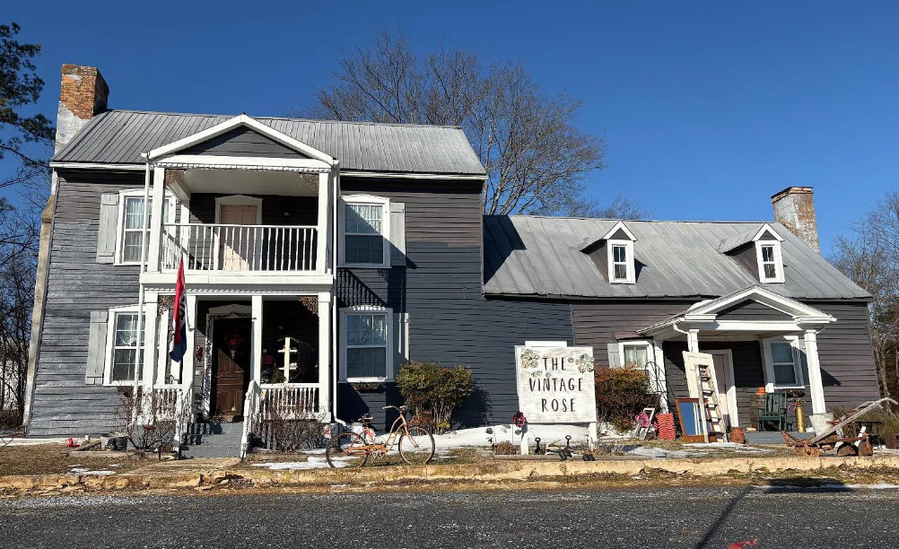Vintage Rose Antique Store! Circa 1700’s. Almost an acre in Virginia. $265,000