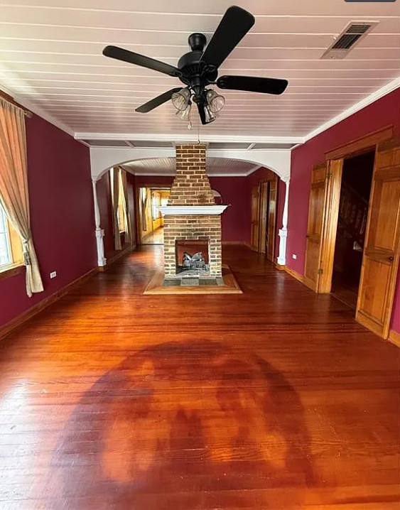 Look at the porch details! Circa 1900 in Louisiana. $130,000