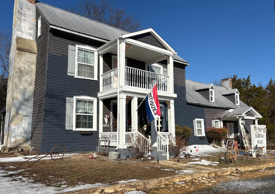 Vintage Rose Antique Store! Circa 1700’s. Almost an acre in Virginia. $265,000