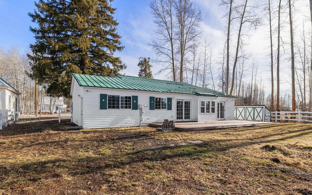 Cute house in Oregon! C. 1938. Over two acres. $385,000