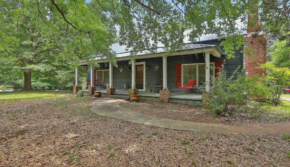 Interesting interior! Two barns! Over four acres in Georgia. $299,900