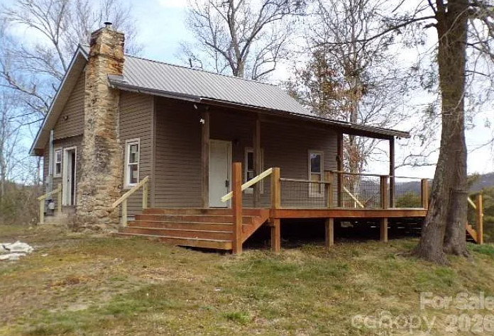 Nice vacation spot! Over six acres in North Carolina. $186,640