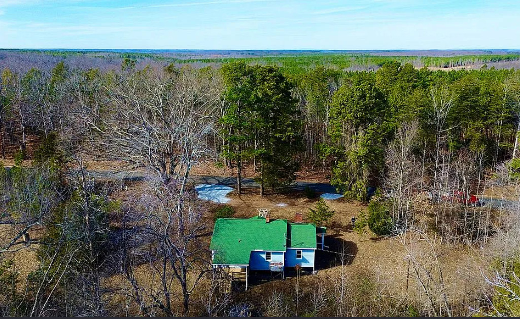 Private setting! Three acres in Virginia. C. 1947. $185,000