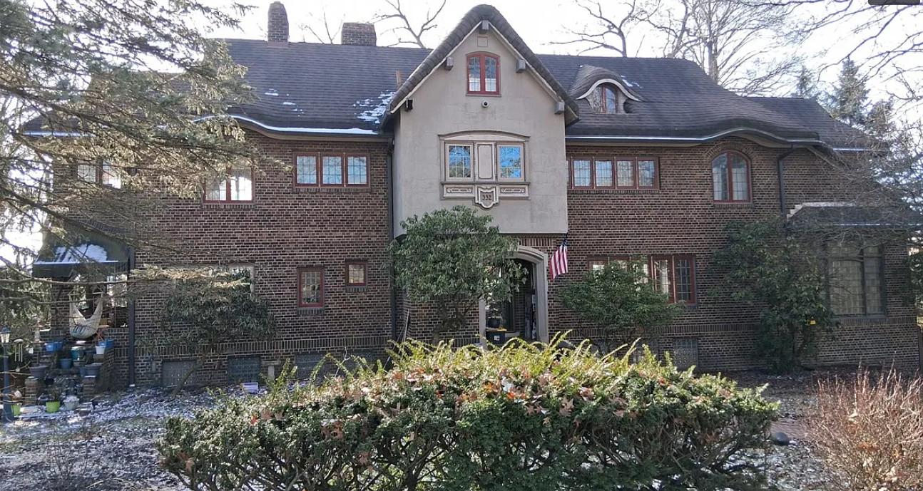 A lot of house for the money! Almost 4,000 sf. Over an acre in Pennsylvania. $229,900