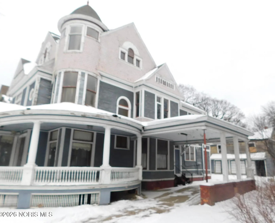 Porch goals! Circa 1900 in Ohio. $140,000