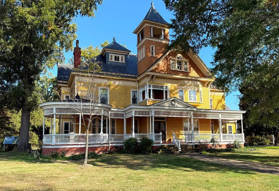 Pretty setting in a lovely town! Over four acres in Virginia. $399,900