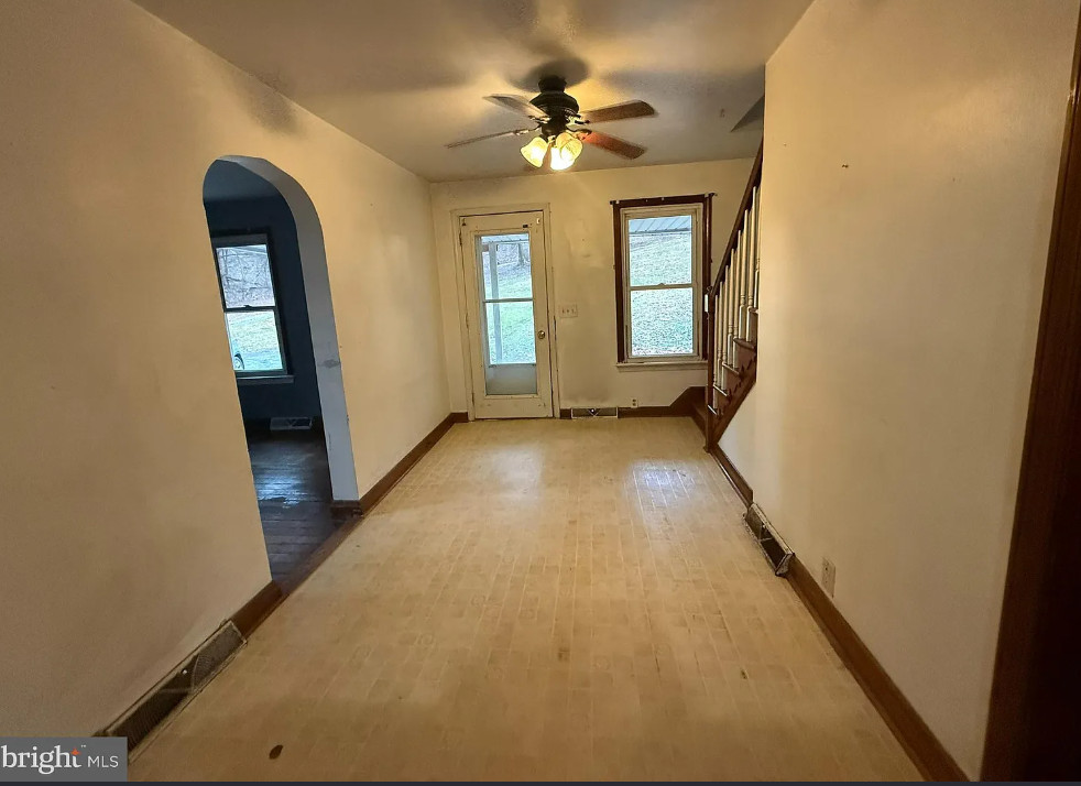 Pretty setting! Over seven acres in Maryland. $299,000