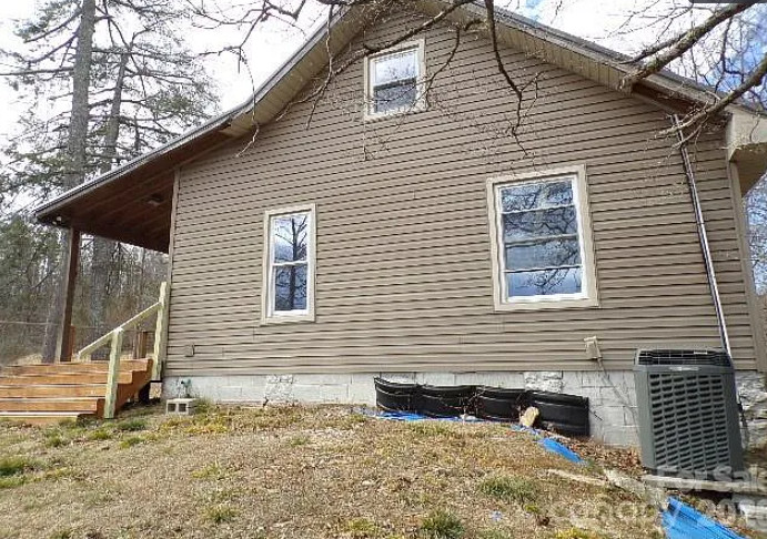 Nice vacation spot! Over six acres in North Carolina. $186,640