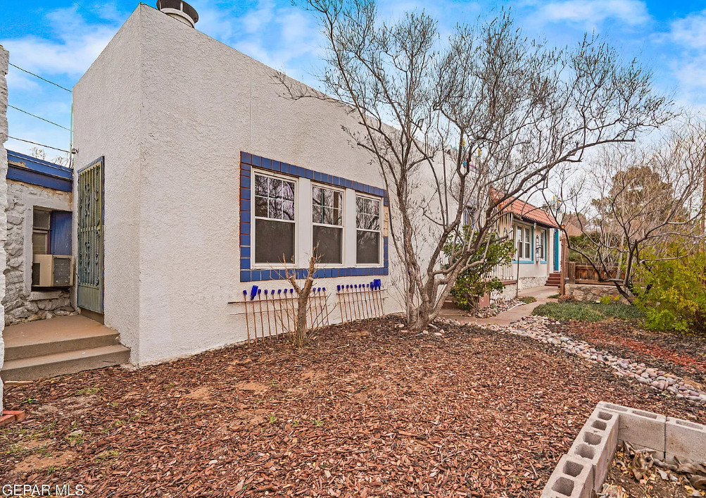 Eclectic! Love the bathroom. Circa 1929 in Texas. $395,000