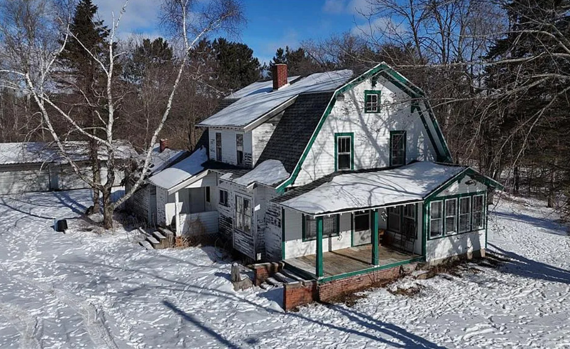 Diamond in the Rough! Six acres in Wisconsin. $150,000