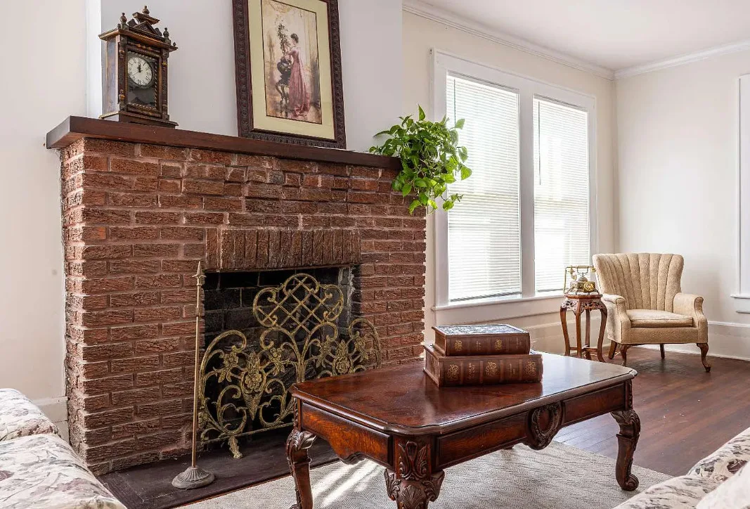 Nice interior! Circa 1931 in Florida. $279,900