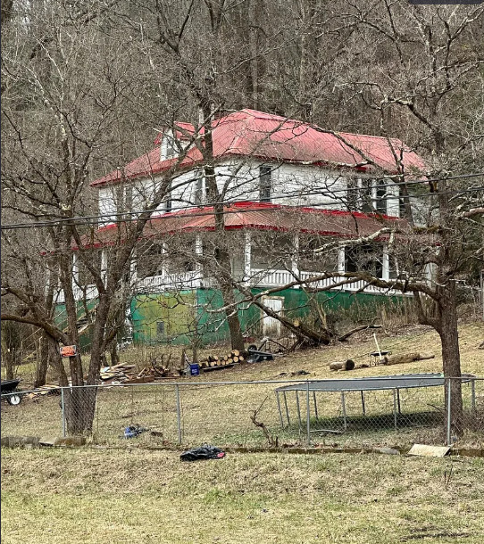 Fixer Upper Alert! Great porch! C. 1920 in Virginia. $52,000
