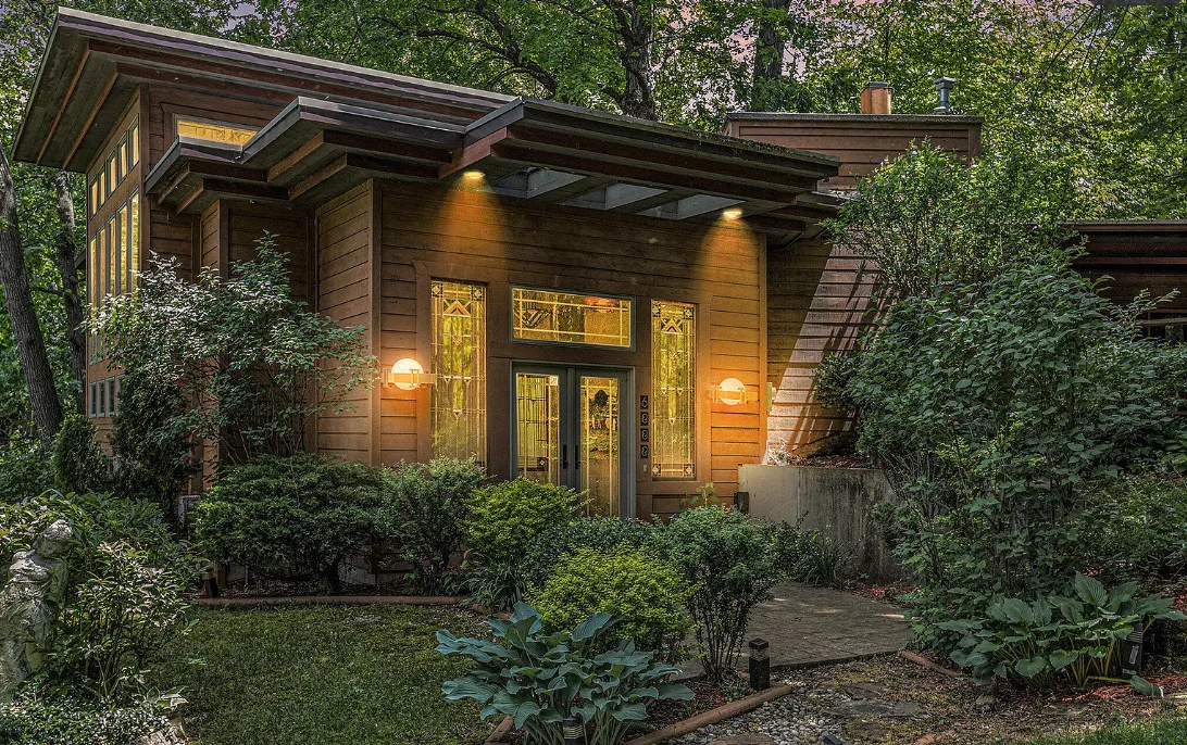 Love this! Student of Frank Lloyd Wright designed this home. 21 acres in Michigan. $599,900