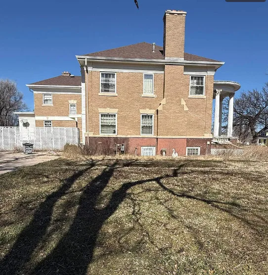 7,000 square feet! Circa 1912 in Kansas. $285,000