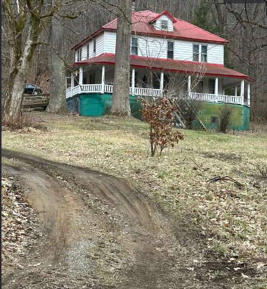 Fixer Upper Alert! Great porch! C. 1920 in Virginia. $52,000