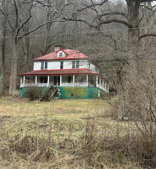Fixer Upper Alert! Great porch! C. 1920 in Virginia. $52,000