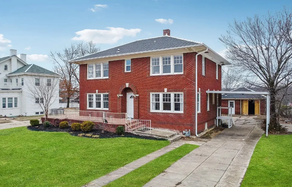 $167,000! Pretty interior details! Circa 1920 in Oklahoma.