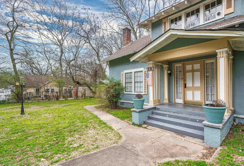 Pretty interior details! Has a guest apartment! Circa 1920 in Arkansas. $195,000