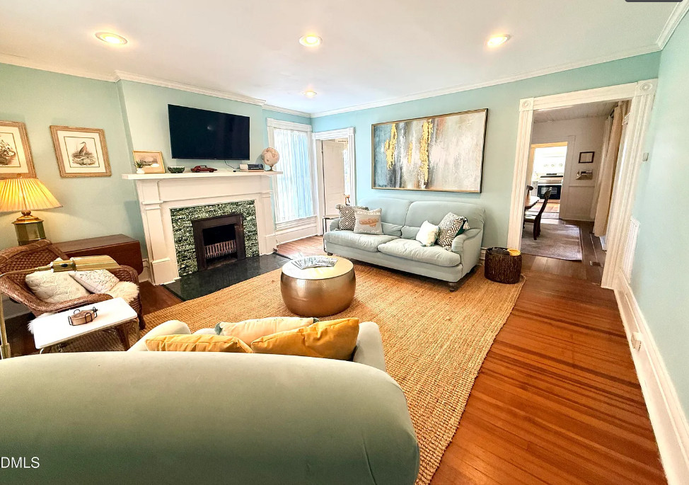 Thomas Day woodwork inside! C. 1850 in North Carolina