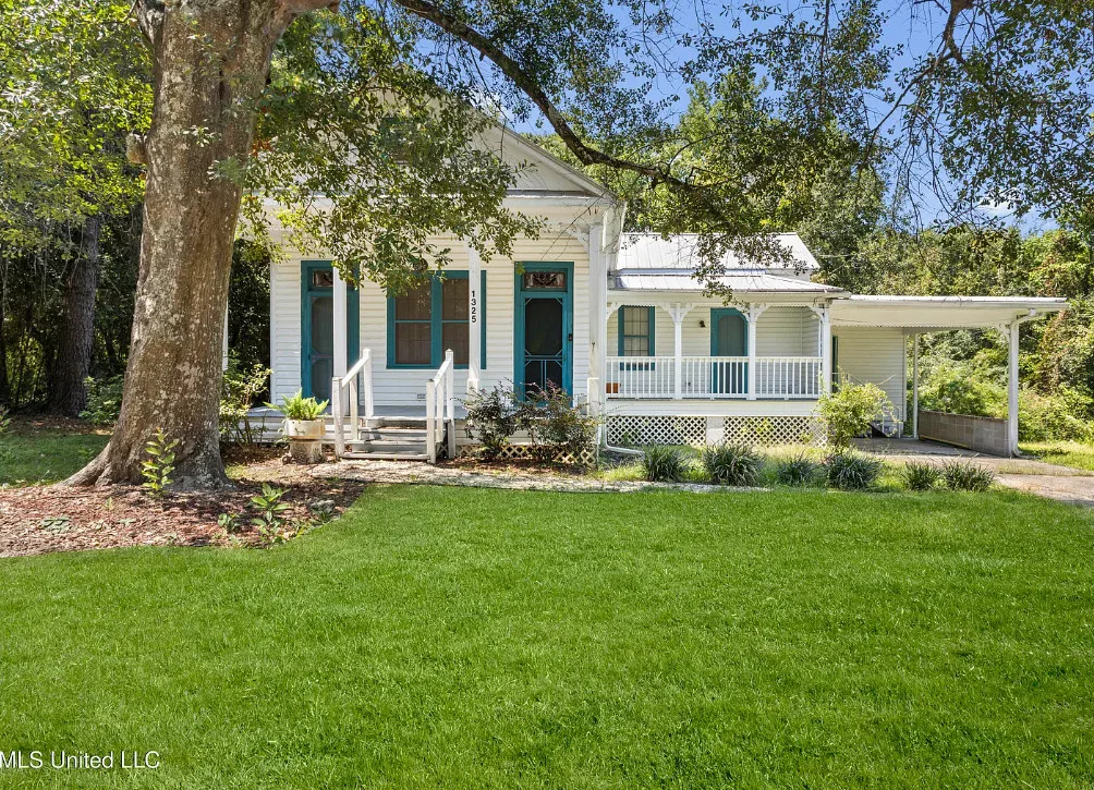 Cute House! Not far from the beach! Circa 1895 in Mississippi. $169,900