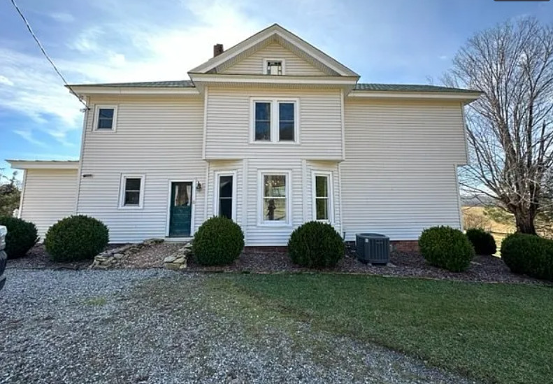 Beautiful House in Stunning Setting - 15 Acres in Virginia