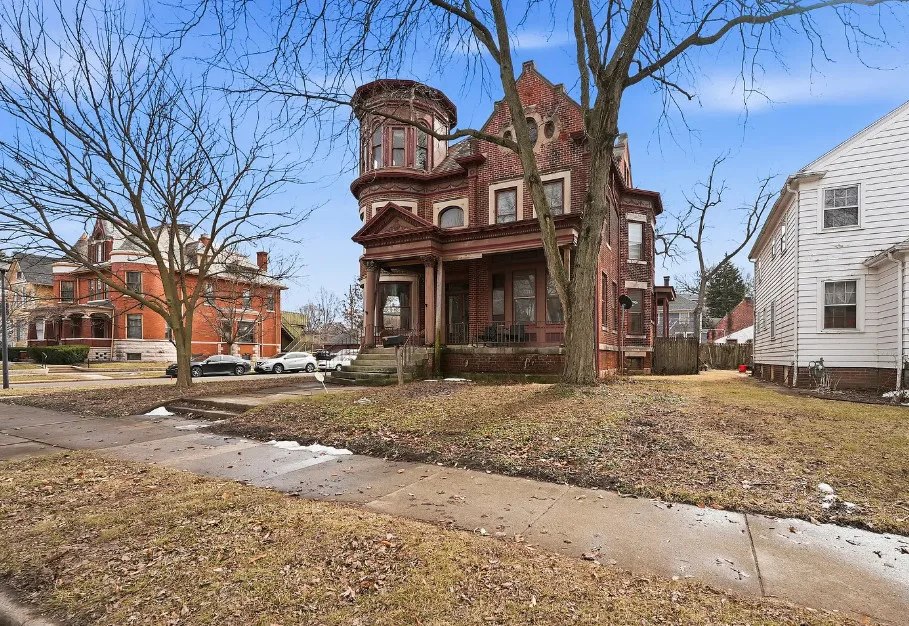 $199,900! Look at the staircase and entryway! C. 1876 in Indiana.