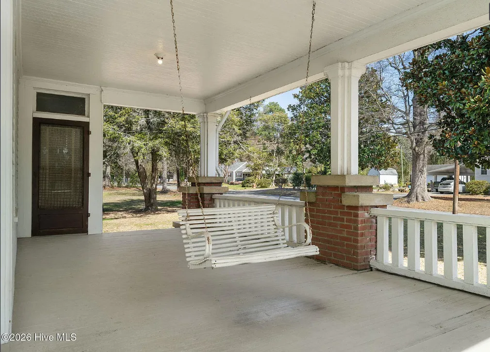 Great porch! Pretty coffered ceiling! On 3/4 acre in North Carolina. $199,000