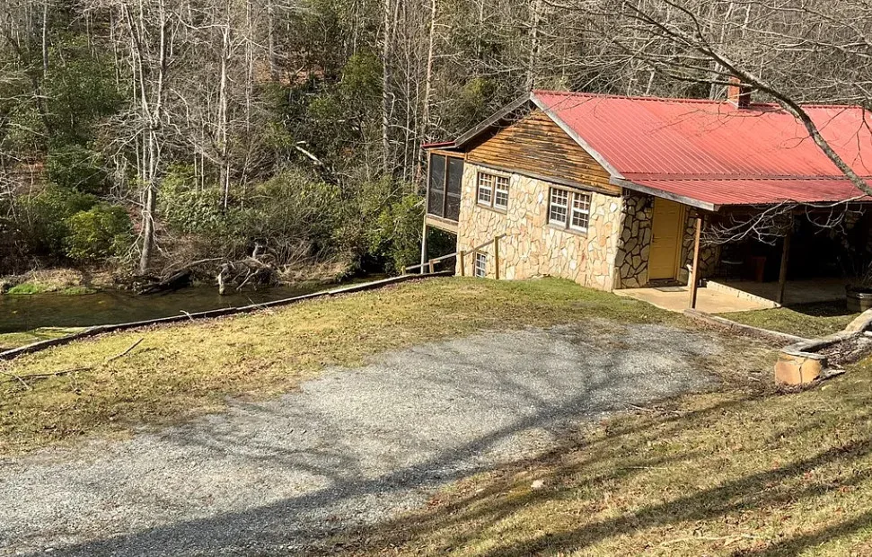Pretty setting! Love the creek! Circa 1943 in North Carolina. $320,000