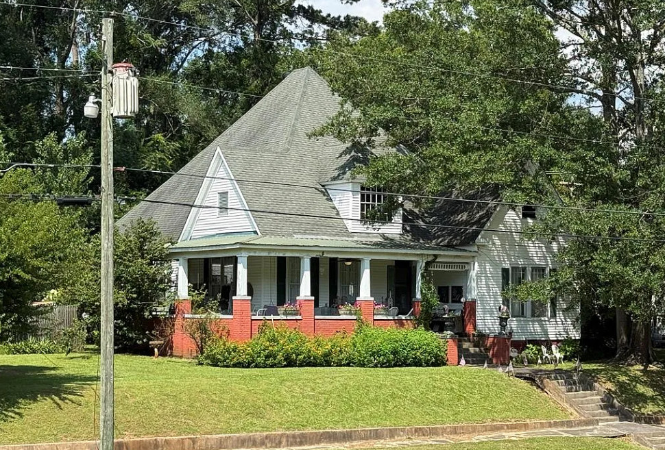 Check out that attic! Circa 1900 in Mississippi. $299,900