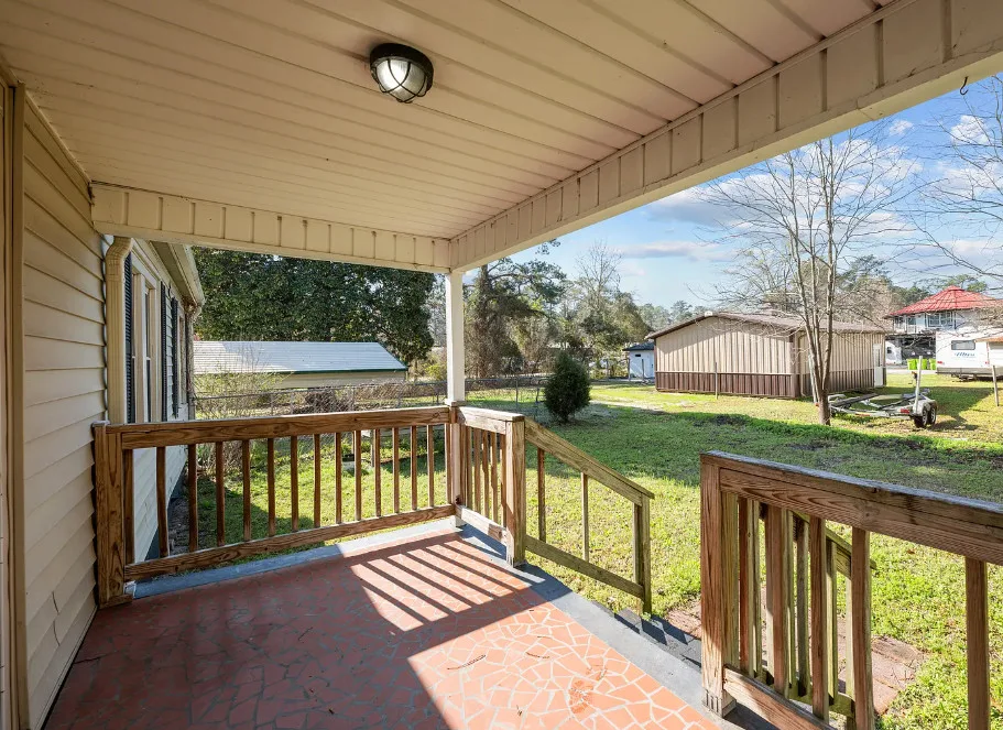 Walk to the marina! Love the pink bathroom! C. 1942 in North Carolina