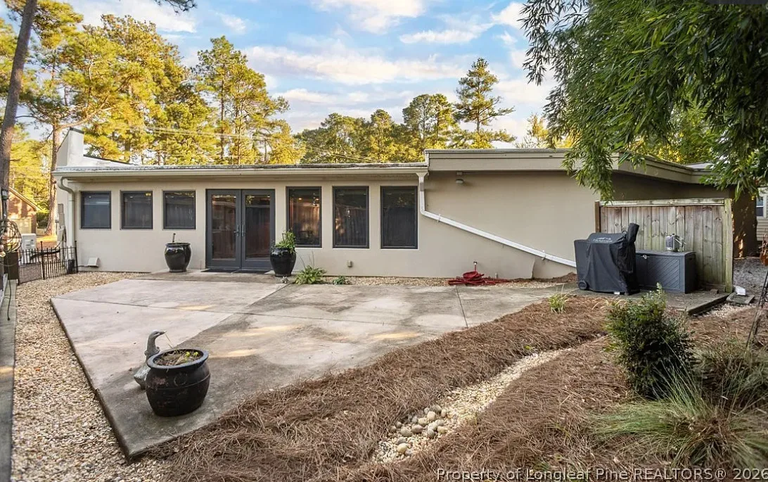 Pretty Mid-Century Modern in North Carolina. C. 1954