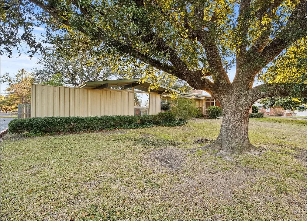 Mid-Century Modern in Texas. Circa 1955